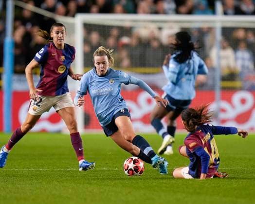 9th October 2024; Joie Stadium, Manchester, England; UEFA Womens Champions League Football, Manchester City versus Barcelona; Alexia Putellas of Barcelona women swerves a tackle from Aitana Bonmati of Barcelona women  ActionPlus12702095 StevenxFlynn
