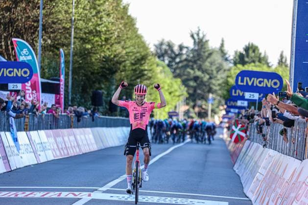 POWLESS Neilson winning Gran Piemonte during Gran Piemonte, Street Cycling race in Borgomanero, Italy, October 10 2024  Copyright: xTommasoxBerardi IPAxSportx xipa-x xx IPA_50495460 IPA_Agency_IPA50495460