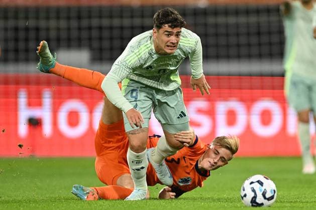 ALMELO - (l-r), Luca Martinez of Mexico U21, U 21 Max Bruns of Holland U21 during the friendly Interland match between Netherlands O21 and Mexico O21 at the Erve Asito stadium on Oct. 10, 2024 in Almelo, Netherlands. ANP Hollandse Hoogte International Friendly, Länderspiel, Nationalmannschaft 2024 25 xVIxANPxSportx xGerritxvanxKeulenxIVx 510550017 originalFilename: 510550017.jpg