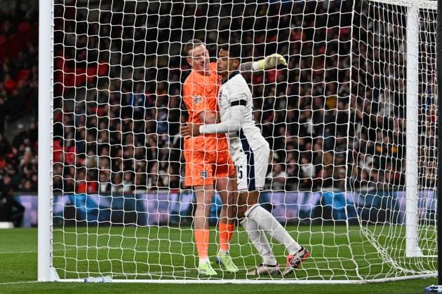 England v Greece UEFA Nations League 10 10 2024. Group 2 Jordan Pickford (1) of England hugs Levi Colwill (15) of England after he cleared the ball off the line during the UEFA Nations League match between England and Greece at Wembley Stadium, London, England on 10 October 2024. London Wembley Stadium Greater London England Editorial use only , Copyright: xGrahamxHuntx PSI-20580-0072