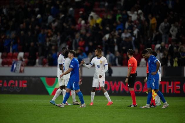 BUDAPEST, HUNGARY - OCTOBER 10: French players refused to shake hands with their Israeli opponents after the UEFA Nations League 2024 25 League A Group A2 match between Israel and France at Bozsik Arena on October 10, 2024 in Budapest, Hungary. Photo by Sebastian Frej Israel v France - UEFA Nations League 2024 25 League A Group A2 Copyright: xSebastianxFrejx