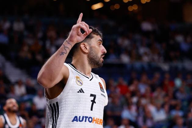 October 10, 2024, Madrid, Madrid, SPAIN: Facundo Campazzo of Real Madrid gestures during the Turkish Airlines EuroLeague, basketball match played between Real Madrid and Partizan Mozzart Bet Belgrade at WiZink Center on October 10, 2024 in Madrid, Spain. Madrid SPAIN - ZUMAa181 20241010_zaa_a181_111 Copyright: xDennisxAgyemanx