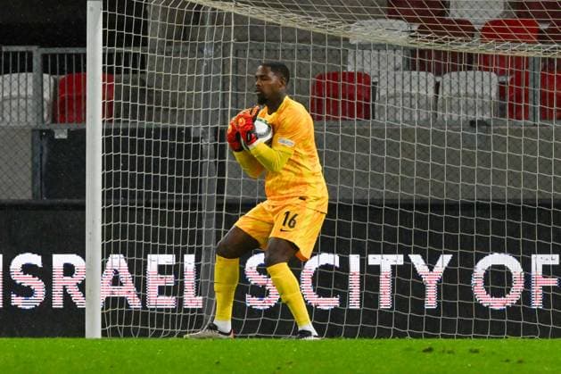 Mike Maignan (France) saves the ball during the UEFA Nations League match between Israel vs. France on 10th October 2024 at the Bozsik Arena stadium in Budapest, Hungary  Copyright: xVincenzoxOrlando IPAxSportx xipax xx IPA_50509300 IPA_Agency_IPA50509300