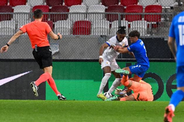 October 10, 2024, Budapest, Milan, Italy: Omri Glazer (Israel) saves the ball during the UEFA Nations League match between Israel vs. France on 10th October 2024 at the Bozsik Arena stadium in Budapest, Hungary CALCIO - UEFA Nations League - Israel vs France  - ZUMAs349 20241010_zsa_s349_301 Copyright: xVincenzoxOrlando IpaxSportx xIpax