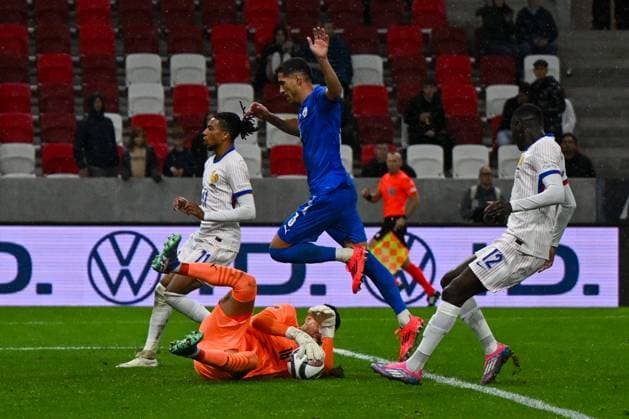 CALCIO - UEFA Nations League - Israel vs France Omri Glazer (Israel) saves the ball during the UEFA Nations League match between Israel vs. France on 10th October 2024 at the Bozsik Arena stadium in Budapest, Hungary Budapest Hungary  Copyright: xIPAxSport ABACAx