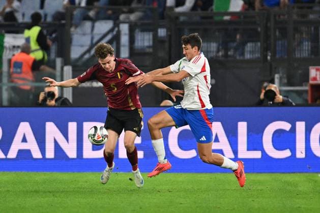 CALCIO - UEFA Nations League - Italy vs Belgium Maxim De Cuyper (BEL) and Andrea Cambiaso (ITA) in action during the UEFA National League Matchday 3 match between Italy and Belgium at the Olympic Stadium on October 10, 2024 in Rome, Italy. Rome Italy  Copyright: xIPAxSport ABACAx