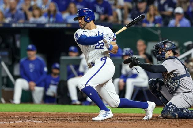 October 10, 2024: Kansas City Royals right fielder Tommy Pham (22) hits a single against the New York Yankees during the seventh inning of game 4 of the American League Division Series at Kauffman Stadium in Kansas City, MO. CSM Kansas City United States of America - ZUMAc04_ 20241010_zma_c04_042 Copyright: xDavidxSmithx