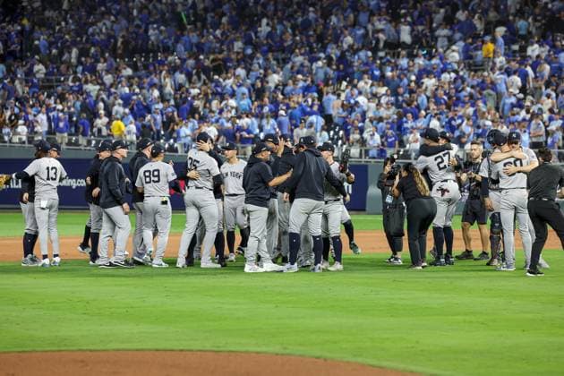 October 10, 2024: New York Yankees players celebrate their 3-1 win over the Kansas City Royals clinching the American League Division Series at Kauffman Stadium in Kansas City, MO. CSM Kansas City United States of America - ZUMAc04_ 20241010_zma_c04_059 Copyright: xDavidxSmithx