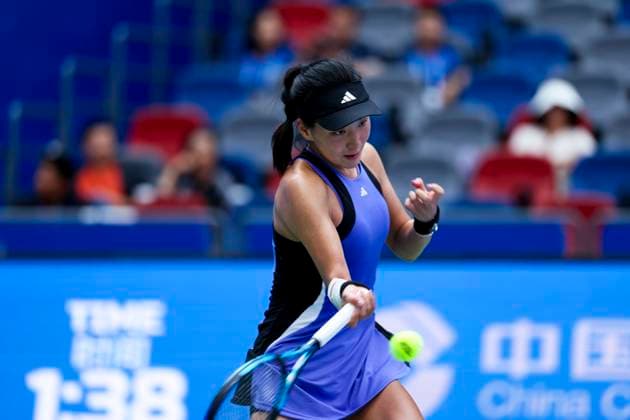 WUHAN, CHINA - OCTOBER 11: Wang Xinyu of China competes in the Women s Singles Quarterfinal match against Ekaterina Alexandrova of Russia on day seven of 2024 Wuhan Open at Optics Valley International Tennis Center on October 11, 2024 in Wuhan, Hubei Province of China.  Copyright: xVCGx 111523199914