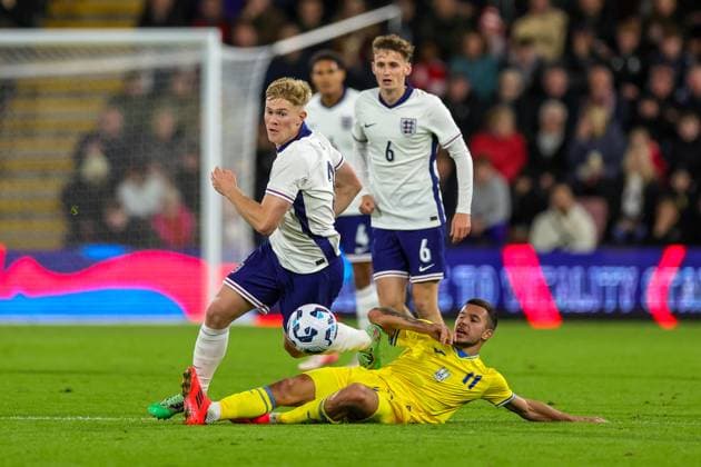 U21, U 21 England v Ukraine U21 UEFA EUROPEAN CHAMPIONSHIPS 11 10 2024. Group F Lewis Hall tussles with Nazar Voloshyn during the U21 UEFA EUROPEAN CHAMPIONSHIPS match between U21 England and U21 Ukraine at the Vitality Stadium, Bournemouth, England on 11 October 2024. Editorial use only , Copyright: xNigelxKeenex PSI-20578-0020