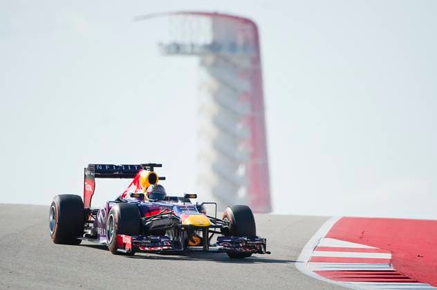 OTH 2013: FORMULA 1 UNITED STATES GRAND PRIX NOV 17 Nov. 17, 2013 - Austin, Texas, United States of America - November 17, 2013: Sebastian Vettel with Red Bull Racing at turn 10, Formula 1 U.S. Grand Prix at Circuit of the Americas in Austin,TX. Austin Texas United States of America EDITORIAL USE ONLY Copyright: xx ZUMA-20131117_zaf_c04_180.jpg MarioxCantux csmphoto834078