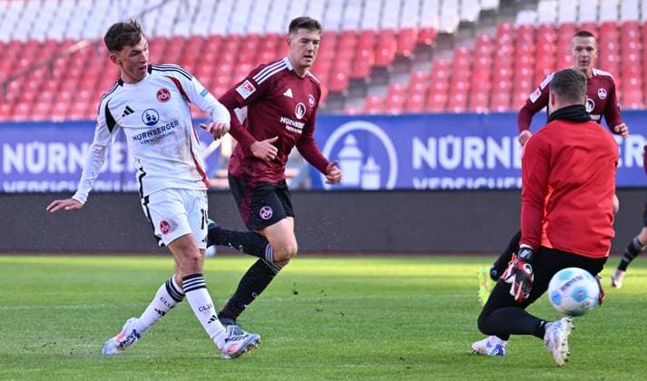 12.10.2024 - Fussball - Saison 2024 2025 - Testspiel Freundschaftsspiel Vorbereitungsspiel : 1. FC Nürnberg FCN ( Club ) Internes Testspiel - - xwoxzix - Benjamin Goller (14, 1. FC Nürnberg FCN ) Florian Flick (6, 1. FC Nürnberg FCN ) Christian Mathenia (26, 1. FC Nürnberg FCN ) Chance Torchance