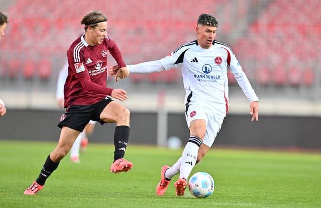 12.10.2024 - Fussball - Saison 2024 2025 - Testspiel Freundschaftsspiel Vorbereitungsspiel : 1. FC Nürnberg FCN ( Club ) Internes Testspiel - - xwoxzix - Caspar Jander (20, 1. FC Nürnberg FCN ) Taylan Duman (8, 1. FC Nürnberg FCN )