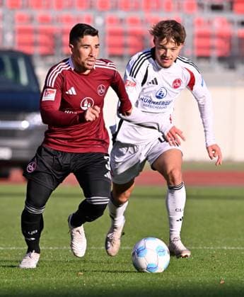12.10.2024 - Fussball - Saison 2024 2025 - Testspiel Freundschaftsspiel Vorbereitungsspiel : 1. FC Nürnberg FCN ( Club ) Internes Testspiel - - xwoxzix - Danilo Soares (3, 1. FC Nürnberg FCN ) Jannik Hofmann (43, 1. FC Nürnberg FCN )