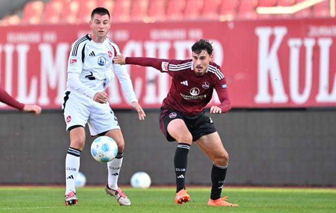 12.10.2024 - Fussball - Saison 2024 2025 - Testspiel Freundschaftsspiel Vorbereitungsspiel : 1. FC Nürnberg FCN ( Club ) Internes Testspiel - - xwoxzix - Robin Knoche (31, 1. FC Nürnberg FCN ) Janni Serra (23, 1. FC Nürnberg FCN )