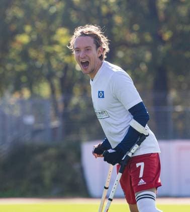 Fussball, Saison 2024 2025, Amputierten-Bundesliga (Finalspieltag), Hamburger SV - Fortuna Düsseldorf (Halbfinale), Simon Dornblüth (HSV), Jubel nach Tor zum 2:0, 12.10.2024,