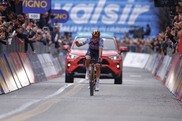 October 12, 2024, Bergamo, Milan, Italy: Il Lombardia 2024 - 118th Edition- Bergamo- Como, 252 km- Italy- 12-10-2024 during Giro di Lombardia, Street Cycling race in Bergamo, Italy, October 12 2024 CICLISMO - Ciclismo Su Strada - Giro di Lombardia  - ZUMAs349 20241012_zsa_s349_097 Copyright: xStefanoxCavasino IpaxSportx xIpax