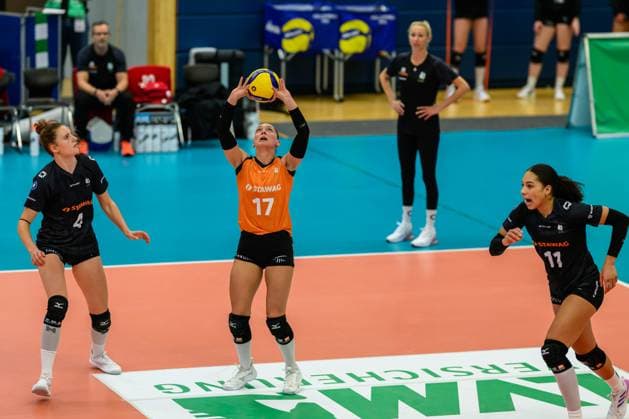RECORD DATE NOT STATED Kacey Jost (Trikot Nr.17, Ladies in Black Aachen); 1. Volleyball Bundesliga Frauen, USC Muenster vs. Ladies in Black Aachen, Münster am 12.10.2024 Copyright: xBEAUTIFULxSPORTS PeterxWeberx