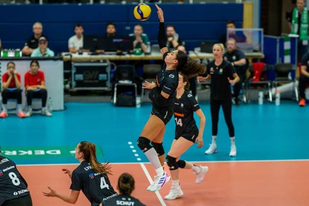 RECORD DATE NOT STATED Jasmine Rivest (Trikot Nr.11, Ladies in Black Aachen); 1. Volleyball Bundesliga Frauen, USC Muenster vs. Ladies in Black Aachen, Münster am 12.10.2024 Copyright: xBEAUTIFULxSPORTS PeterxWeberx