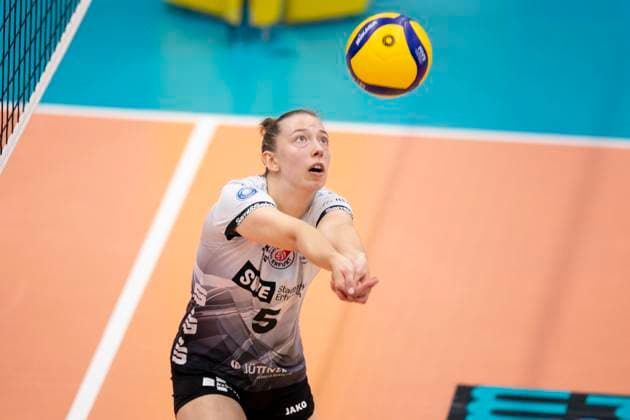 1. Volleyball Bundesliga Frauen: Schwarz-Weiss Erfurt vs. SC Potsdam; Erfurt; 12.10.2024 Isabella Noble ( 5; Schwarz-Weiss Erfurt) 1. Volleyball Bundesliga Frauen: Schwarz-Weiss Erfurt vs. SC Potsdam; Riethsporthalle Erfurt; 12.10.2024 Copyright: xBEAUTIFULxSPORTS Duehringx