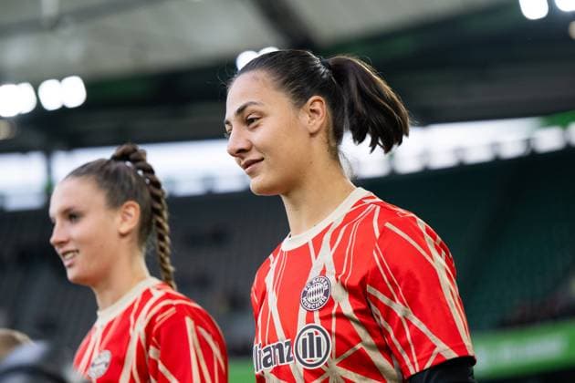 Maria-Luisa Mala Grohs (FC Bayern Muenchen, 01), Ena Mahmutovic (FC Bayern Muenchen, 32), GER, VfL Wolfsburg vs FC Bayern Muenchen, Fussball Google Pixel Frauen Bundesliga, 6. Spieltag, Saison 2024 2025, 12.10.2024 DFB regulations prohibit any use of photographs as image sequences and or quasi-video GER, VfL Wolfsburg vs FC Bayern Muenchen, Fussball Google Pixel Frauen Bundesliga, 6. Spieltag, Saison 2024 2025, 12.10.2024 Wolfsburg Copyright: xEibner-Pressefoto Memmlerx EP_MMR