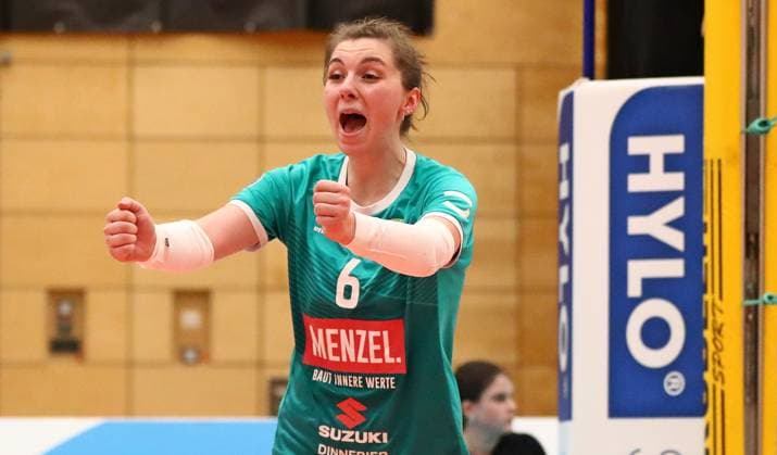 12.10.2024, xmohx, Frauen Volleyball 2. Bundesliga Frauen Süd, ProWin Volleys TV Holz - Neuseeland Volleys Markkleeberg emspor, v.l. Franziska Nitsche (Markk.) bejubelt einen Punktgewinn (DFL DFB REGULATIONS PROHIBIT ANY USE OF PHOTOGRAPHS as IMAGE SEQUENCES and or QUASI-VIDEO) Saarbrücken