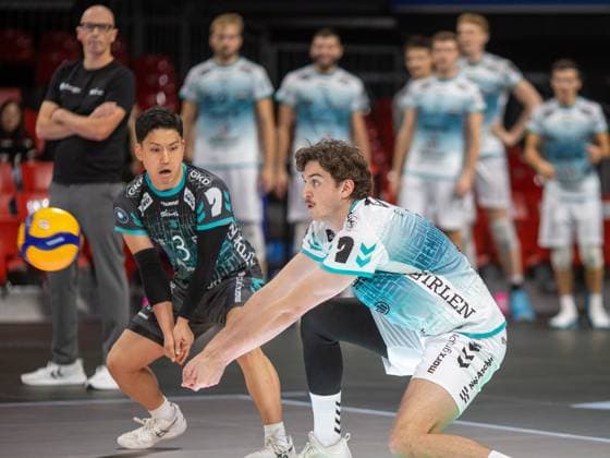 Abwehr . . . Duerens 3 NOSE und 8 BAGHDADY. Volleyball Herrsching - Dueren. Volleyball Bundesliga, WWK Volleys Herrsching - SWD Power Volleys Düren 3:2, Hauptrunde, Saison 2024-2025, 12.10.2024, in Muenchen, Deutschland, . Quelle Copyright Credit : Oryk HAIST