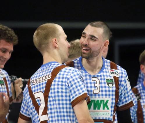 von links Daniel GRUVAEUS (Herrsching), Victor RODRIGUEZ PEREZ (Herrsching), He-Volleyballl, Bundesliga 2024 25 WWK Volleys Herrsching vs SWD powervolleys Dueren, 12.10.24, Muenchen, BMW Park, Copyright: WolfgangxFehrmann