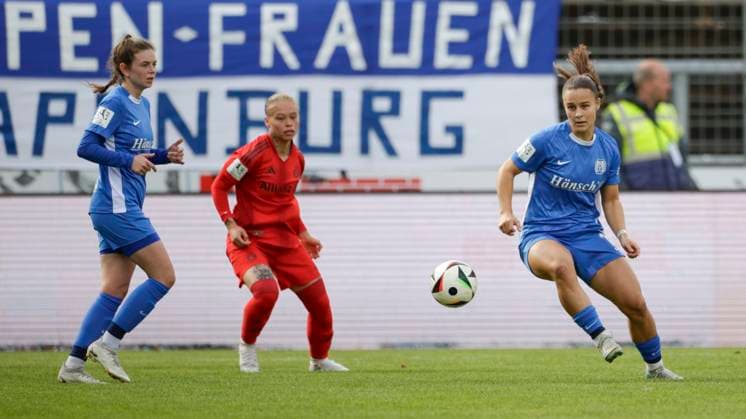 13.10.2024, Hänsch-Arena, Meppen, GER, 2. Frauen-Bundesliga: SV Meppen vs Bayern München II, Sarah Preuß (SV Meppen 11) DFL REGULATIONS PROHIBIT ANY USE OF PHOTOGRAPHS AS IMAGE SEQUENCES AND OR QUASI-VIDEO. Meppen Niedersachsen Deutschland Hänsch-Arena