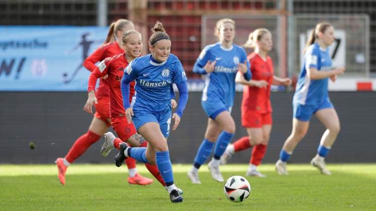 13.10.2024, Hänsch-Arena, Meppen, GER, 2. Frauen-Bundesliga: SV Meppen vs Bayern München II, Ayleen Seyen (SV Meppen 13) DFL REGULATIONS PROHIBIT ANY USE OF PHOTOGRAPHS AS IMAGE SEQUENCES AND OR QUASI-VIDEO. Meppen Niedersachsen Deutschland Hänsch-Arena