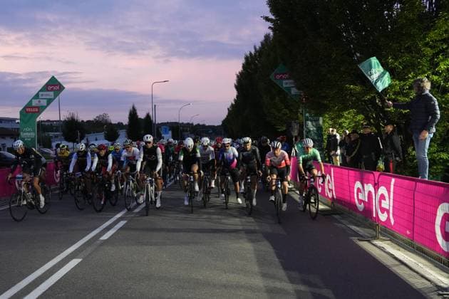 The start of the Gran Fondo Il Lombardia , Cantu& x2019;, October 13, 2024, Italy.  Copyright: xGianxMattiaxD Alberto LaPressex
