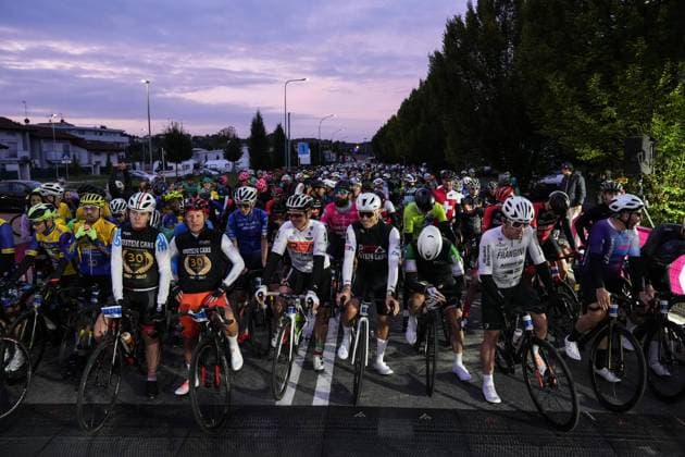 The start of the Gran Fondo Il Lombardia , Cantu& x2019;, October 13, 2024, Italy.  Copyright: xGianxMattiaxD Alberto LaPressex