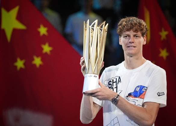 SHANGHAI, CHINA - OCTOBER 13: Champion Jannik Sinner of Italy poses with the trophy during the awarding ceremony after the Men s Singles Final match on day 14 of 2024 Shanghai Rolex Masters at Qi Zhong Tennis Centre on October 13, 2024 in Shanghai, China.  Copyright: xVCGx 111523550976