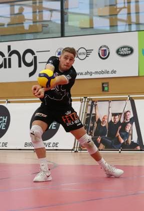 Timon Schippmann (TV Rottenburg, 14) am Ball, GER, TV Buehl vs. TV Rottenburg, Volleyball, Herren, Regionalpokal, 13.10.2024. GER, TV Buehl vs. TV Rottenburg, Volleyball, Herren, Regionalpokal, 13.10.2024. Buehl Copyright: xEibner-Pressefoto FrankxSeiterx EP_EER