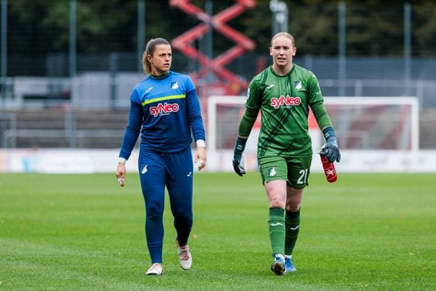 Google Pixel Frauen-Bundesliga, 1. FC Köln - TSG Hoffenheim; 13.10.2024 Martina Tufekovic (TSG Hoffenheim, 1), Laura Dick (TSG Hoffenheim, 21) Google Pixel Frauen-Bundesliga, 1. FC Köln - TSG Hoffenheim, Köln, Franz-Kremer-Stadion DFB REGULATIONS PROHIBIT ANY USE OF PHOTOGRAPHS AS IMAGE SEQUENCES AND OR QUASI-VIDEO. Copyright: xBEAUTIFULxSPORTS Wunderlx