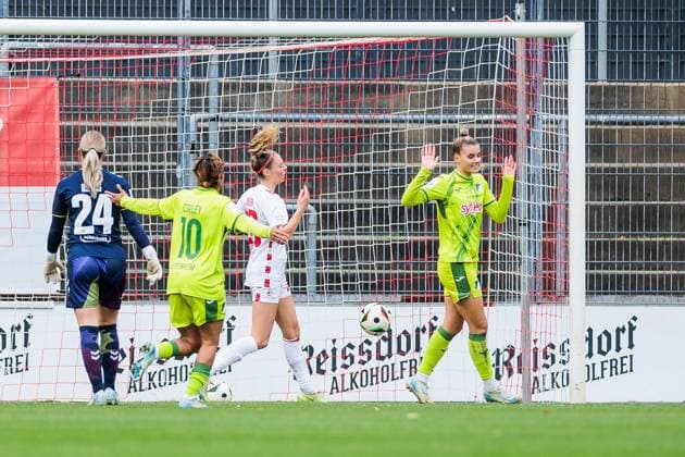 Google Pixel Frauen-Bundesliga, 1. FC Köln - TSG Hoffenheim; 13.10.2024 Jubel zum 0:2 durch Selina Cerci (TSG Hoffenheim, 29), die beim Treffer gegen ihren ehemaligen Verein nicht jubeln möchte Google Pixel Frauen-Bundesliga, 1. FC Köln - TSG Hoffenheim, Köln, Franz-Kremer-Stadion DFB REGULATIONS PROHIBIT ANY USE OF PHOTOGRAPHS AS IMAGE SEQUENCES AND OR QUASI-VIDEO. Copyright: xBEAUTIFULxSPORTS Wunderlx