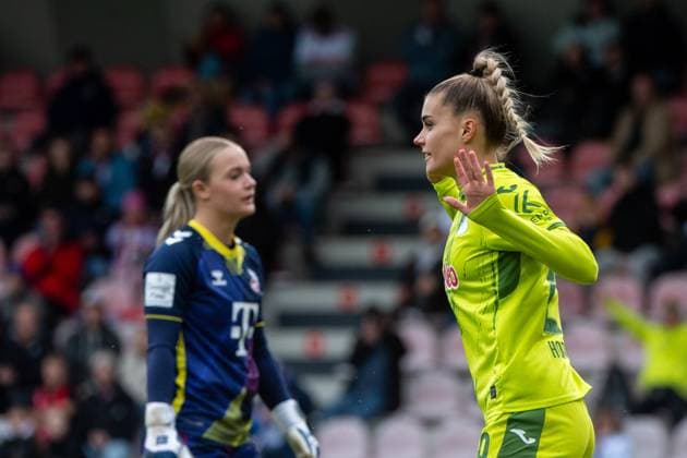 Selina Cerci (TSG Hoffenheim, 29) jubelt ueber das Tor zum 0:2 und hebt entschuldigend die Arme, GER, 1. FC Koeln vs TSG 1899 Hoffenheim, Fussball Google Pixel Frauen Bundesliga, 6. Spieltag, Saison 2024 2025, 13.10.2024 DFB regulations prohibit any use of photographs as image sequences and or quasi-video GER, 1. FC Koeln vs TSG 1899 Hoffenheim, Fussball Google Pixel Frauen Bundesliga, 6. Spieltag, Saison 2024 2025, 13.10.2024 Koeln Copyright: xEibner-Pressefoto Memmlerx EP_MMR