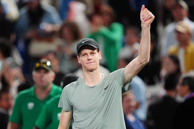 (241013) -- SHANGHAI, Oct. 13, 2024 -- Jannik Sinner celebrates after winning the men s singles final match between Jannik Sinner of Italy and Novak Djokovic of Serbia at the ATP, Tennis Herren World Tour Shanghai Masters tennis tournament in Shanghai, east China, Oct. 13, 2024. ) (SP)CHINA-SHANGHAI-TENNIS-ATP TOUR-SHANGHAI MASTERS(CN) XuxYanan 