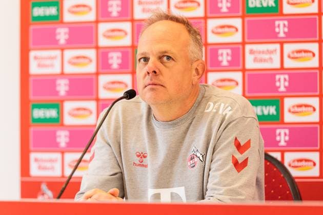 Google Pixel Frauen-Bundesliga, 1. FC Köln - TSG Hoffenheim; 13.10.2024 Daniel Weber (Trainer 1. FC Köln) während der Pressekonferenz Google Pixel Frauen-Bundesliga, 1. FC Köln - TSG Hoffenheim, Köln, Franz-Kremer-Stadion DFB REGULATIONS PROHIBIT ANY USE OF PHOTOGRAPHS AS IMAGE SEQUENCES AND OR QUASI-VIDEO. Copyright: xBEAUTIFULxSPORTS Wunderlx