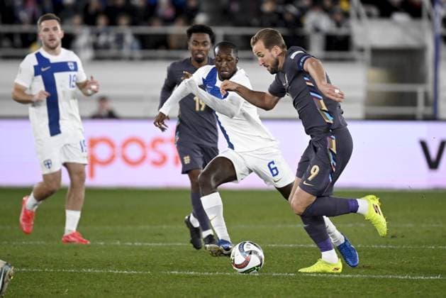 Glen Kamara (L) of Finland vies with Harry Kane of England during the UEFA Nations League, League B - Group 2, football match between Finland and England at the Olympic Stadium in Helsinki, Finland, on October 13, 2024. Helsinki Finland LKFTJK20241013190536JILY  Copyright: xAnttixAimo-Koivistox LKFTJK20241013190536JILY