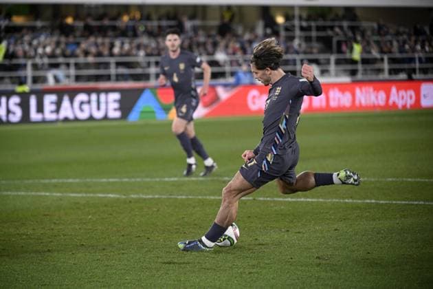 Jack Grealish of England shoots to score the opening goal during the UEFA Nations League, League B - Group 2, football match between Finland and England at the Olympic Stadium in Helsinki, Finland, on October 13, 2024. Helsinki Finland LKFTJK20241013191905TWMG  Copyright: xAnttixAimo-Koivistox LKFTJK20241013191905TWMG