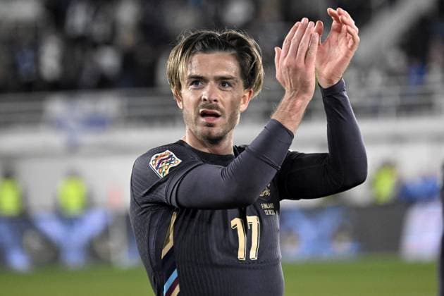 Jack Grealish of England applauds the fans after the UEFA Nations League, League B - Group 2, football match between Finland and England at the Olympic Stadium in Helsinki, Finland, on October 13, 2024. Helsinki Finland LKFTJK20241013205834ATZB  Copyright: xMarkkuxUlanderx LKFTJK20241013205834ATZB