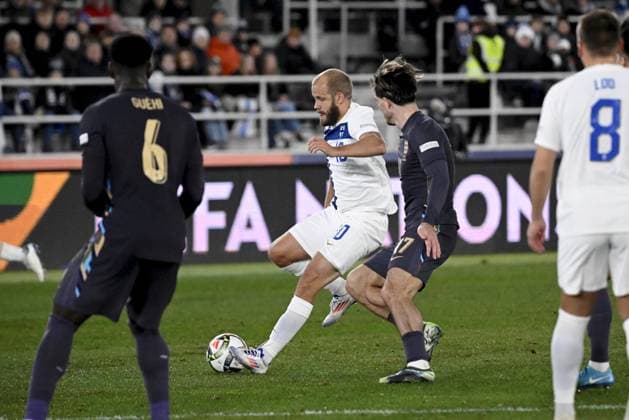 Teemu Pukki (L) of Finland vies for the ball with Jack Grealish of England during the UEFA Nations League, League B - Group 2, football match between Finland and England at the Olympic Stadium in Helsinki, Finland, on October 13, 2024. Helsinki Finland LKFTJK20241013204313SDNB  Copyright: xAnttixAimo-Koivistox LKFTJK20241013204313SDNB