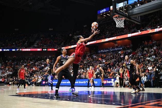 September 6, 2024: Las Vegas Aces center AÃ¢â‚¬â ¢ja Wilson (22) shoots the ball during a WNBA, Basketball Damen, USA game between the Las Vegas Aces and the Connecticut Sun at Mohegan Sun Arena in Uncasville, Connecticut. CSM Uncasville United States of America - ZUMAc04_ 20240906_zma_c04_102 Copyright: xEricaxDenhoffx