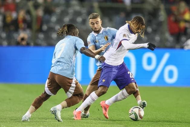 Belgium s Zeno Debast and France s Bradley Barcola fight for the ball during a soccer game between Belgian national soccer team Red Devils and France, match 4 (out of 6) in the League A Group 2 of the UEFA Nations League 2025 competition, Monday 14 October 2024 in Brussels. BRUNOxFAHY  x102530236x