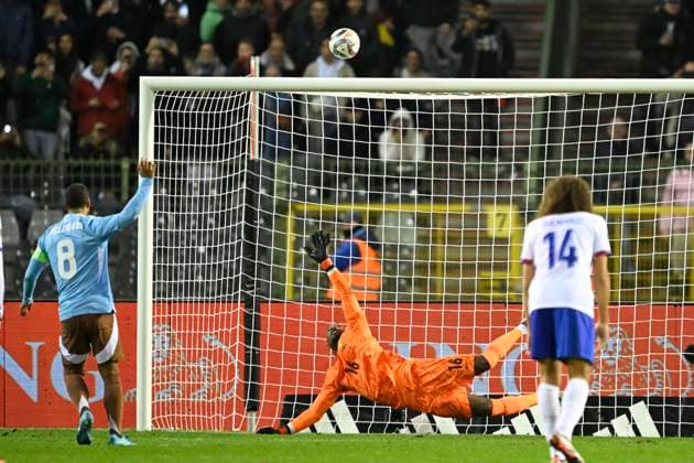 Belgium v France - UEFA Nations League 14 10 2024 BRUSSELS, BELGIUM - OCTOBER 14 : Tielemans Youri midfielder of Belgium missing a penalty during the UEFA Nations League tournament League A Phase Group A2 match between Belgium and France on October 14, 2024 in Brussels, Belgium, 14 10 2024 Brussels Belgium  Copyright: xNicoxVereeckenx
