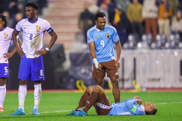 Belgium v France - UEFA Nations League 14 10 2024 BRUSSELS, BELGIUM - OCTOBER 14 : Tielemans Youri midfielder of Belgium injured during the UEFA Nations League tournament League A Phase Group A2 match between Belgium and France on October 14, 2024 in Brussels, Belgium, 14 10 2024 Brussels Belgium  Copyright: xTomasxSiskx