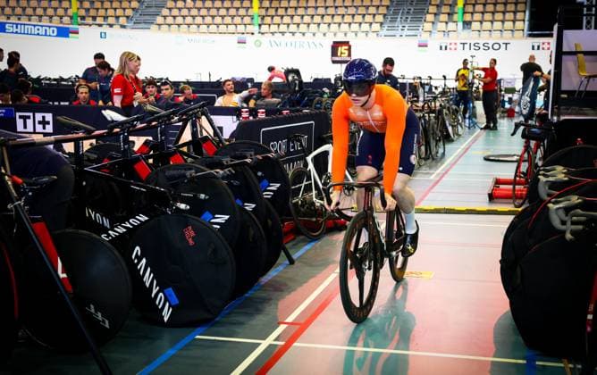 BALLERUP - Harrie Lavreysen during a training session prior to the World Track cycling, Rad, Radsport, Bahnrad, Bahn Championships at the Ballerup Super Arena. ANP IRIS VAN DEN BROEK xVIxANPxSportx xxANPxIVx 510951000 originalFilename: 510951000.jpg