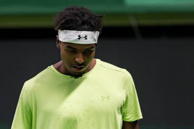 241015 Elias Ymer of Sweden competes in a men s singles tennis match against Nicolas Jarry of Chile during day 4 of the ATP, Tennis Herren 250 Nordic Open on October 15, 2024 in Stockholm. Photo: Emma Wallskog BILDBYRAN COP 320 EW0443 tennis atp 250 nordic open day 4 bbeng depp Copyright: EMMAxWALLSKOG BB241015EW005
