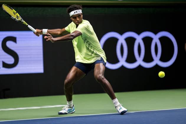 241015 Elias Ymer of Sweden competes in a men s singles tennis match against Nicolas Jarry of Chile during day 4 of the ATP, Tennis Herren 250 Nordic Open on October 15, 2024 in Stockholm. Photo: Emma Wallskog BILDBYRAN COP 320 EW0443 tennis atp 250 nordic open day 4 bbeng Copyright: EMMAxWALLSKOG BB241015EW008